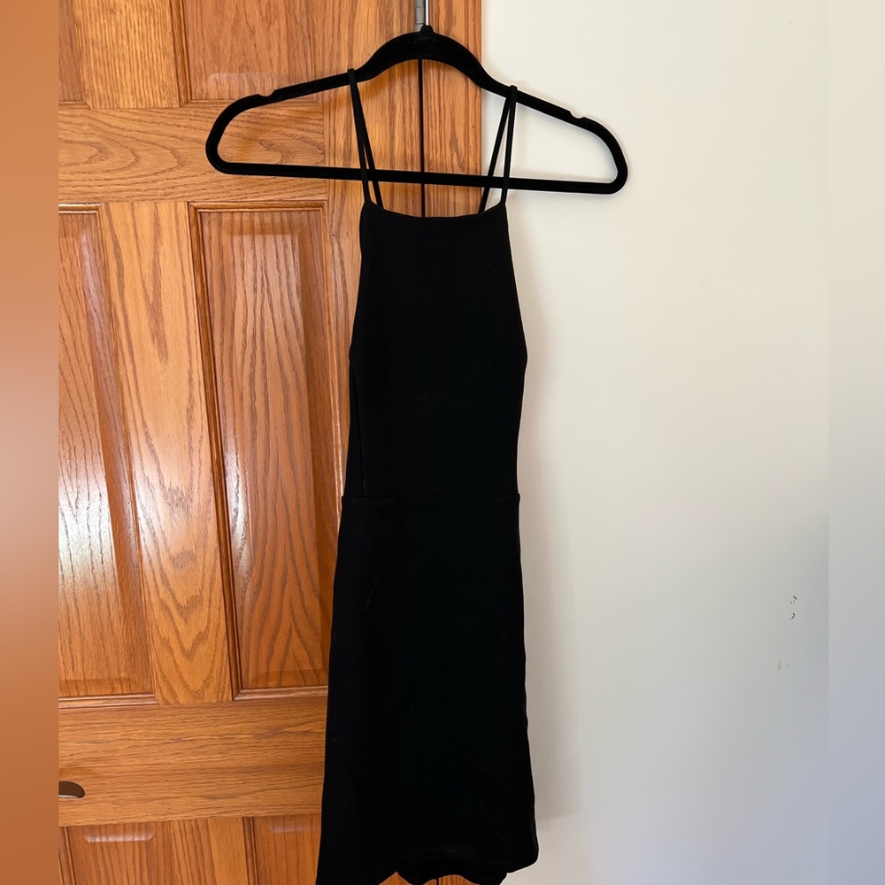 Lulus bodycon midi dress, size M. never worn